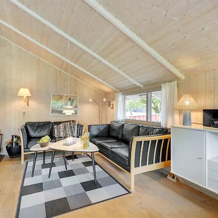 Danna - 850m To The Fjord By Interhome Nyaraló