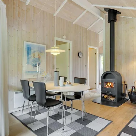 Danna - 850m To The Fjord By Interhome Hemmet