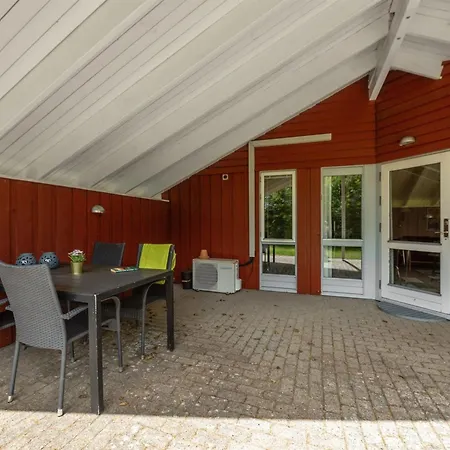 Danna - 850m To The Fjord By Interhome